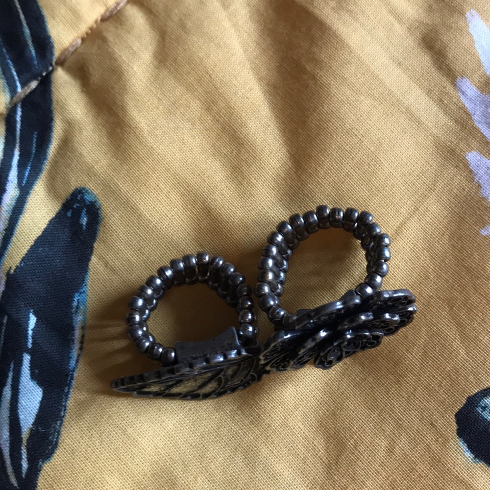 Two finger ring - Picture 2 of 2